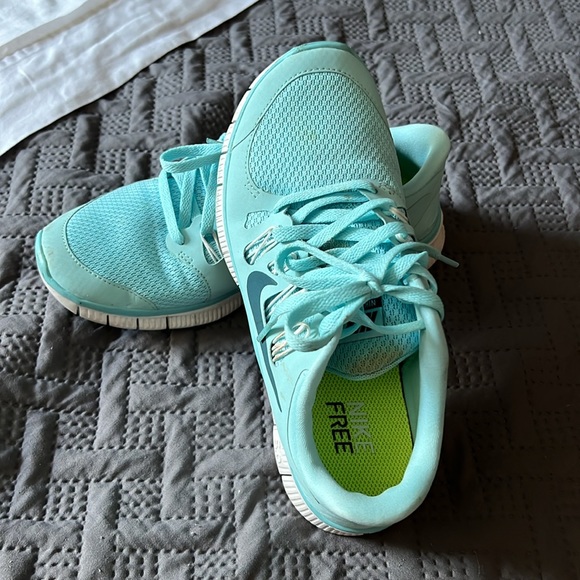 Nike sneakers - Picture 3 of 7